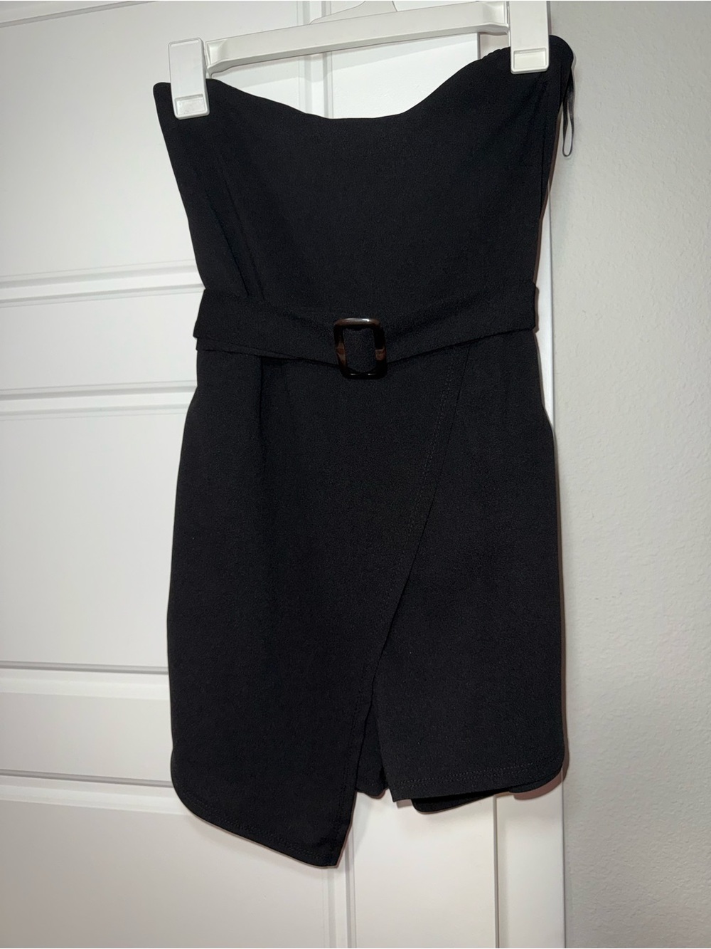 SHEIN Black Strapless Belted Mini Dress